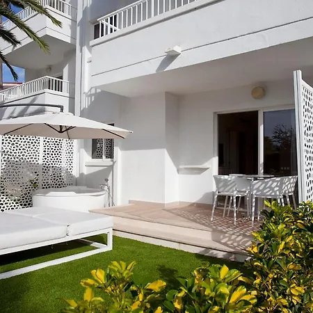 Palm Garden Apartment *